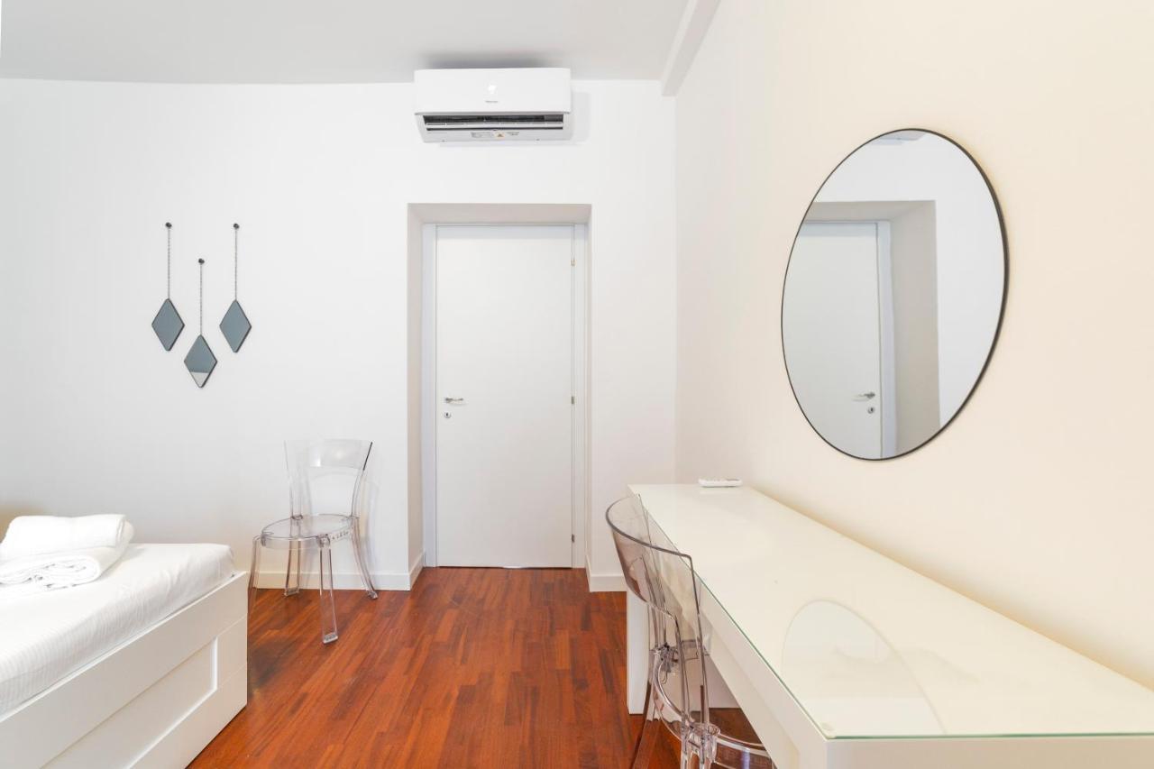Roomy Apartment Close To Subway M5! Milano Eksteriør billede