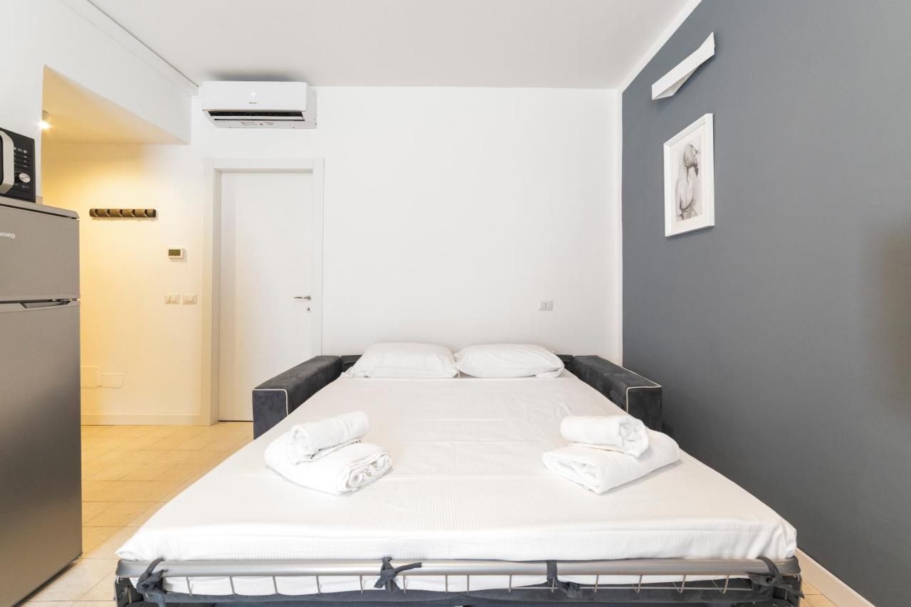 Roomy Apartment Close To Subway M5! Milano Eksteriør billede